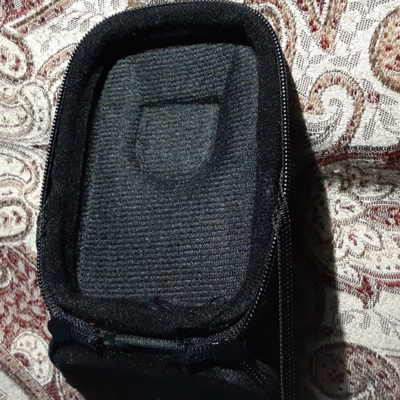 Shutterbug 📷 black camera case - Picture 13 of 15